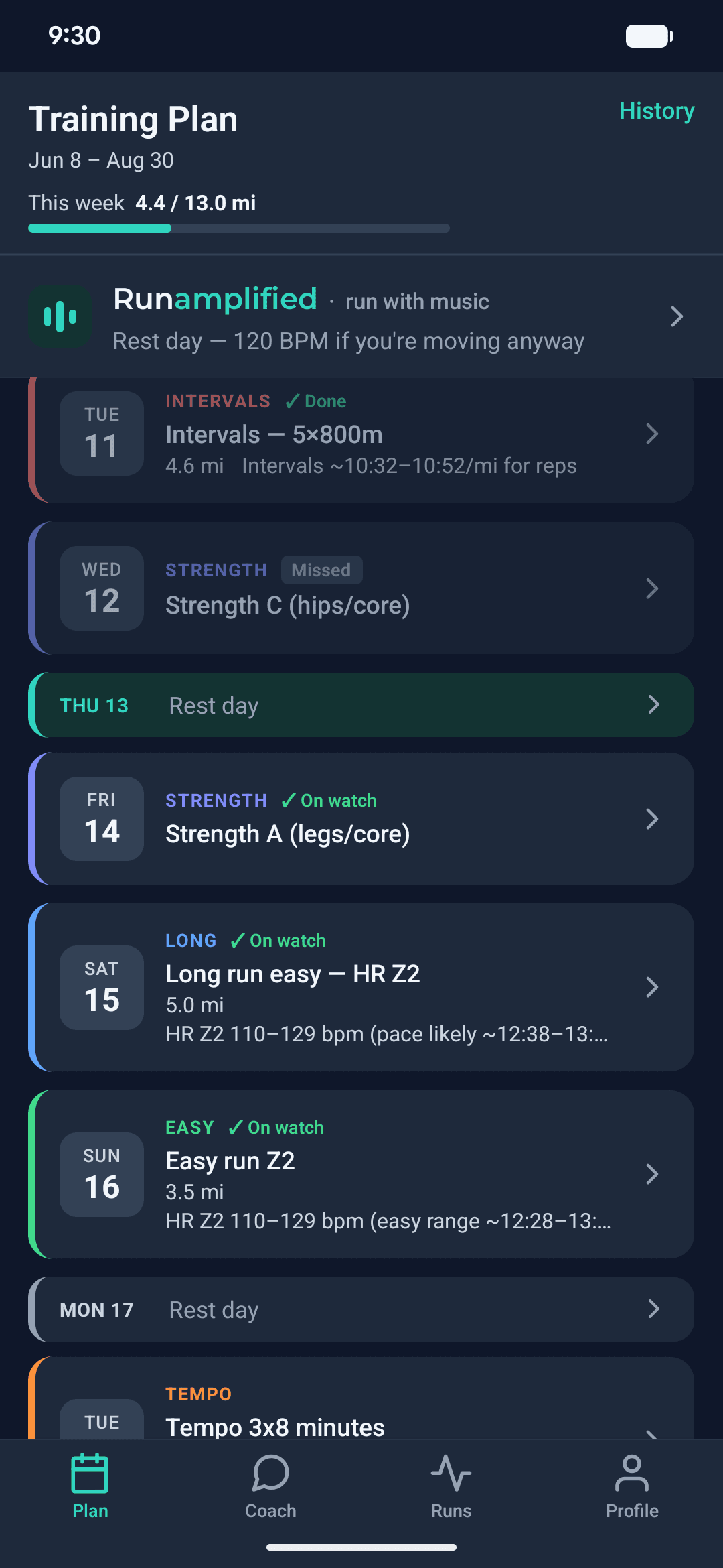 Runcaster Plan tab showing a 2-week training plan with a primary pace target